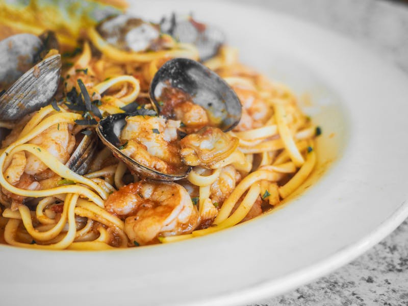 Spaghetti with fresh clam sauce and herbs